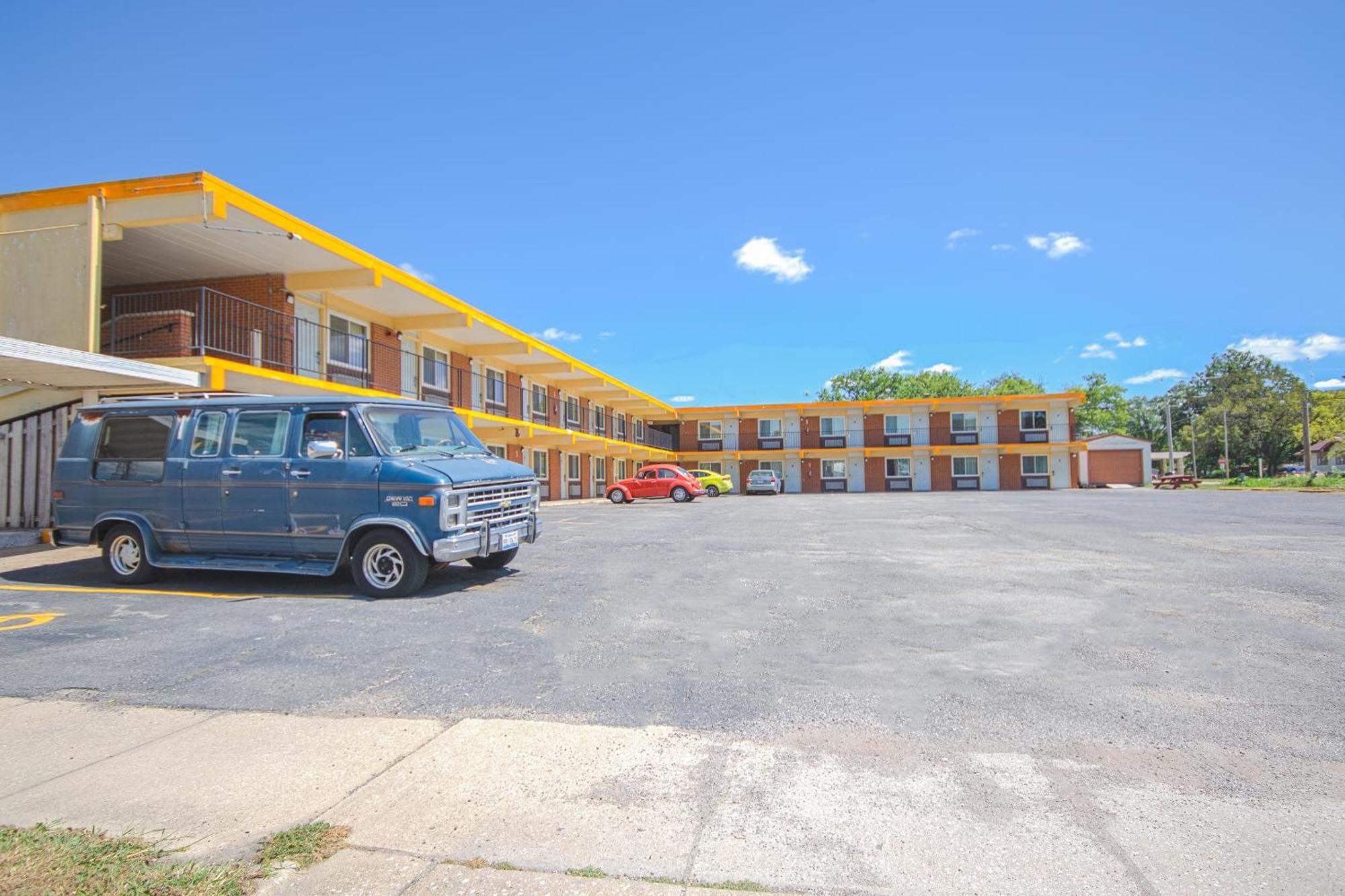 Centralia Motel Near Downtown By Oyo Exterior foto